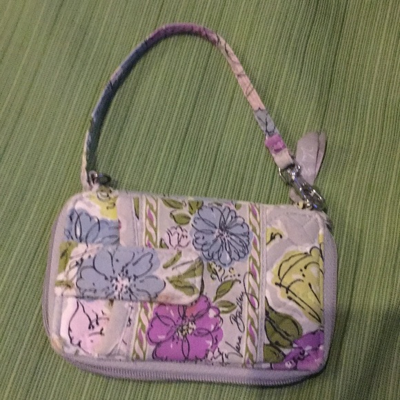 Vera Bradley Wristlet - Picture 4 of 5